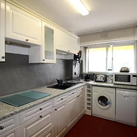 Proche Grande Appartement